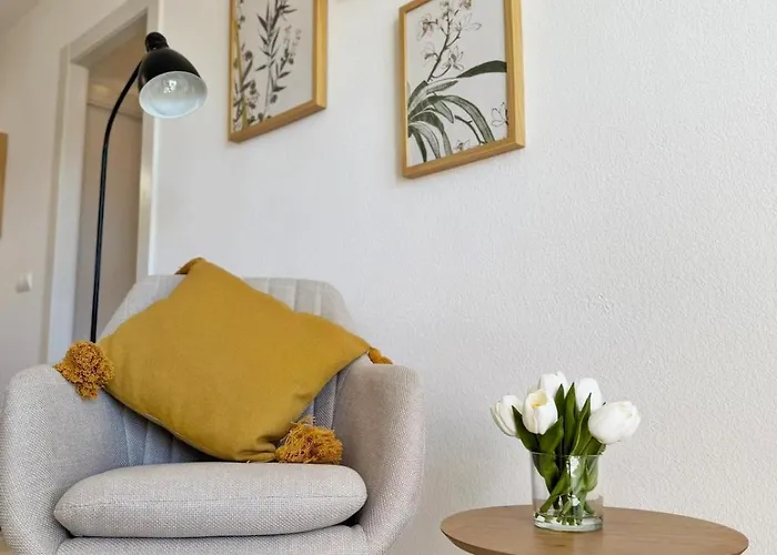 Sunny & Modern דירה *