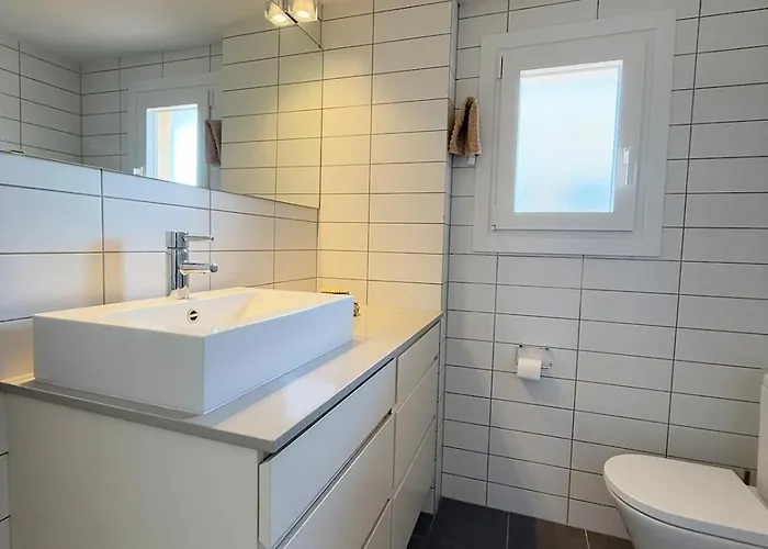 דירה Sunny & Modern