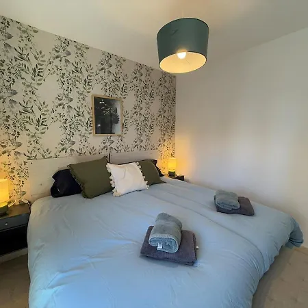 Sunny & Modern Apartamento